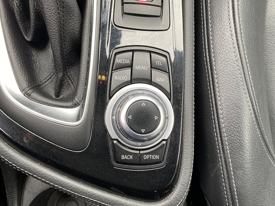 BMW Řada 2 2.0d  218d