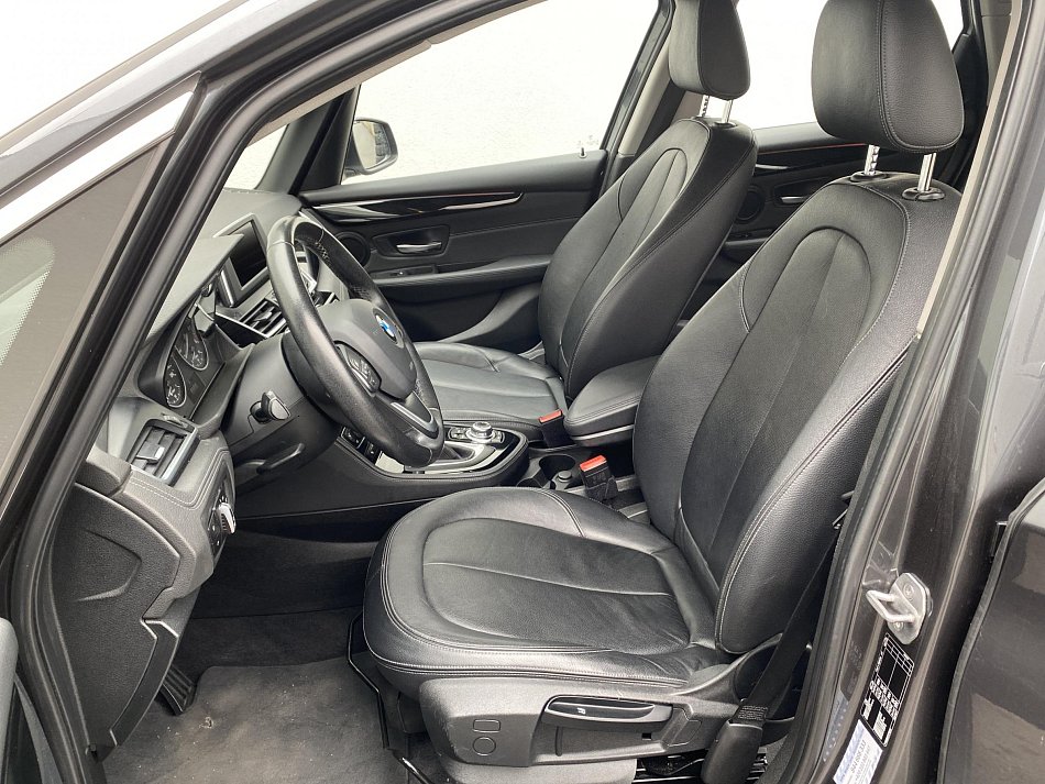 BMW Řada 2 2.0d  218d