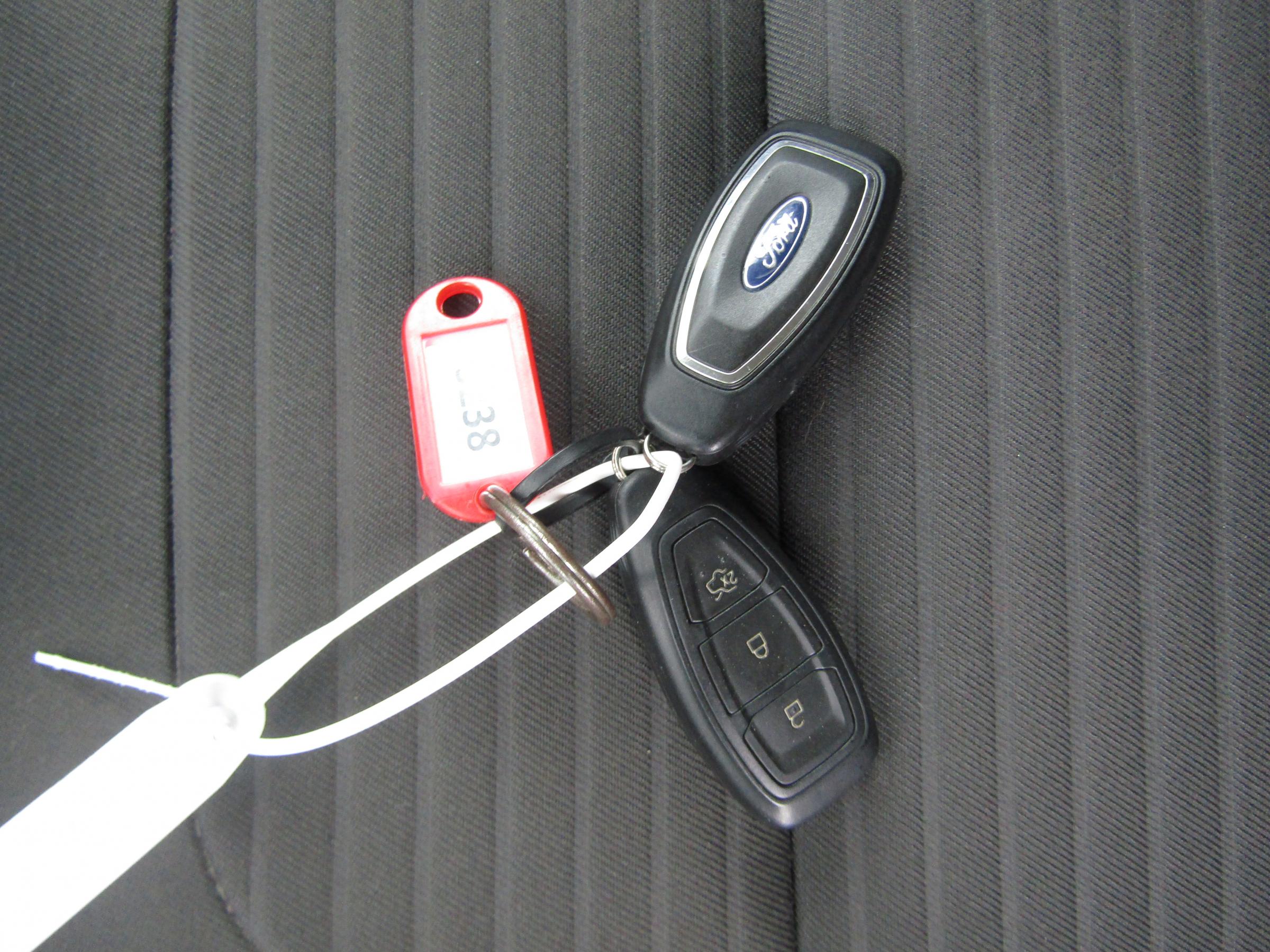 Ford Kuga, 2017 - pohled č. 22