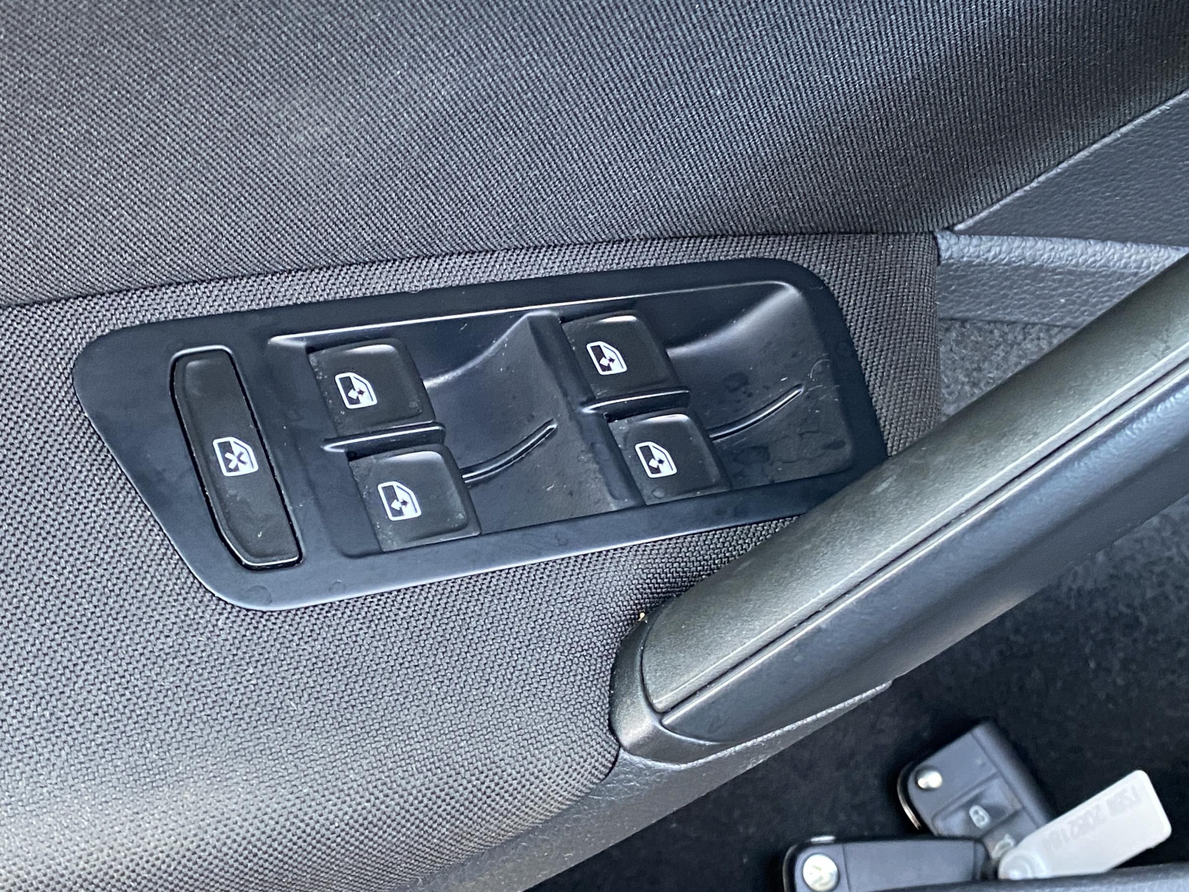 Volkswagen Golf, 2017 - pohled č. 11