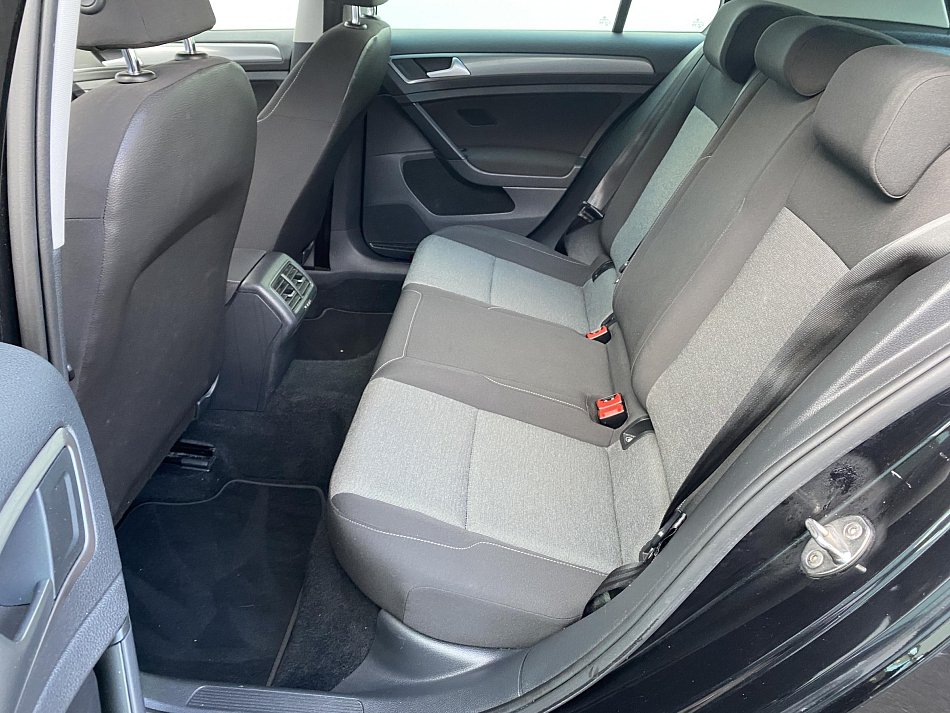 Volkswagen Golf 1.2 TSi 