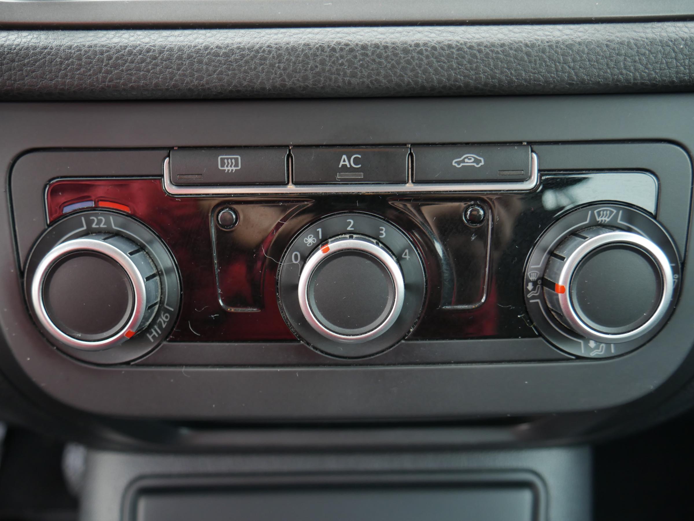 Volkswagen Tiguan, 2010 - pohled č. 14