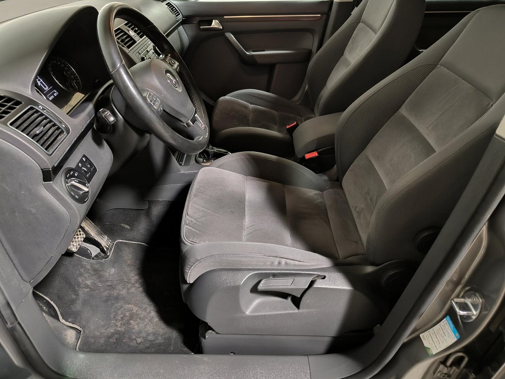 Volkswagen Touran 2.0 TDi Highline