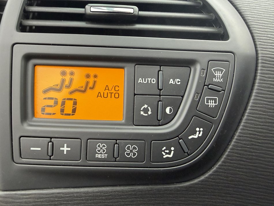 Citroën C4 Picasso 1.6 i 