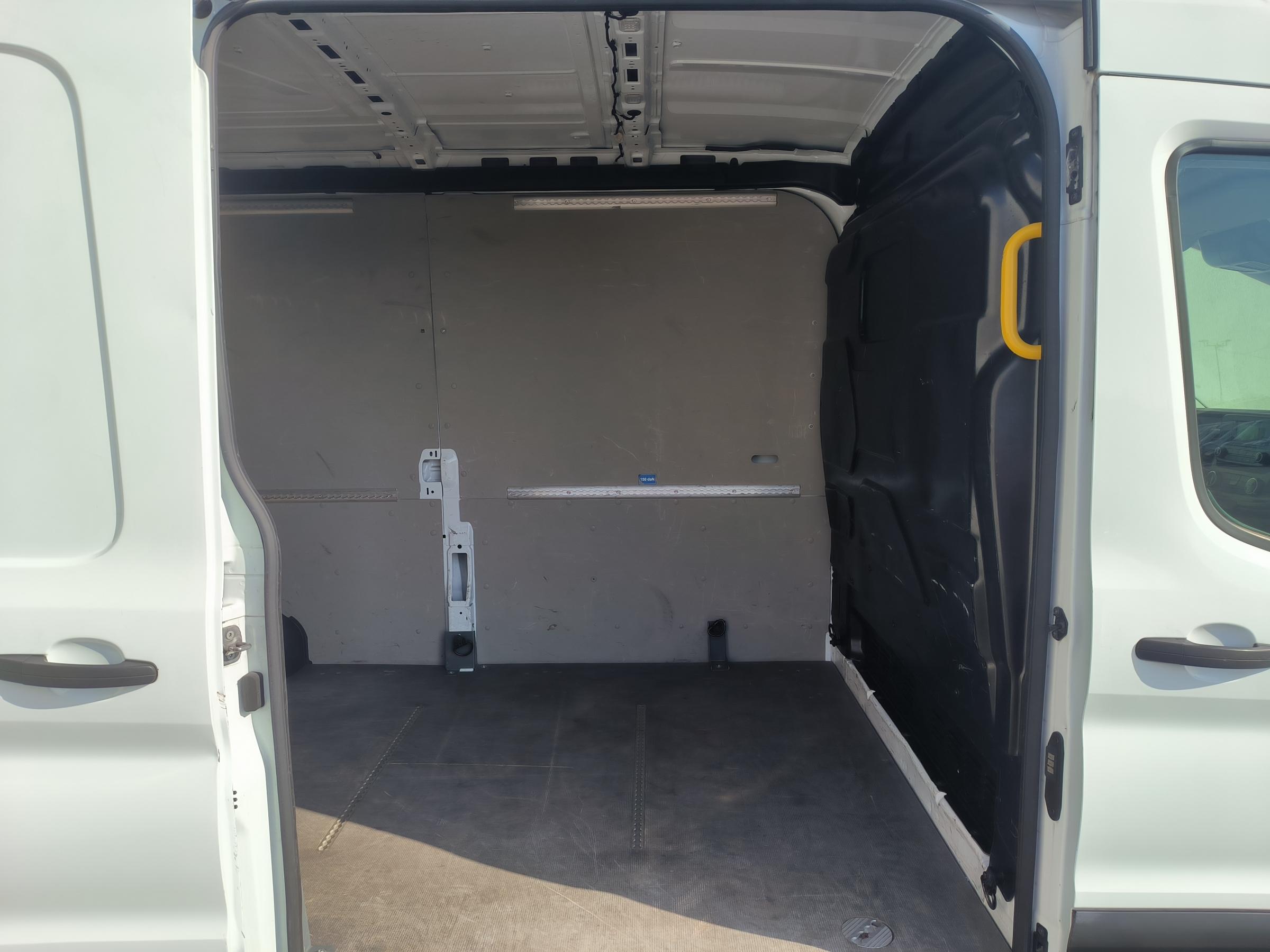 Ford Transit, 2022 - pohled č. 9