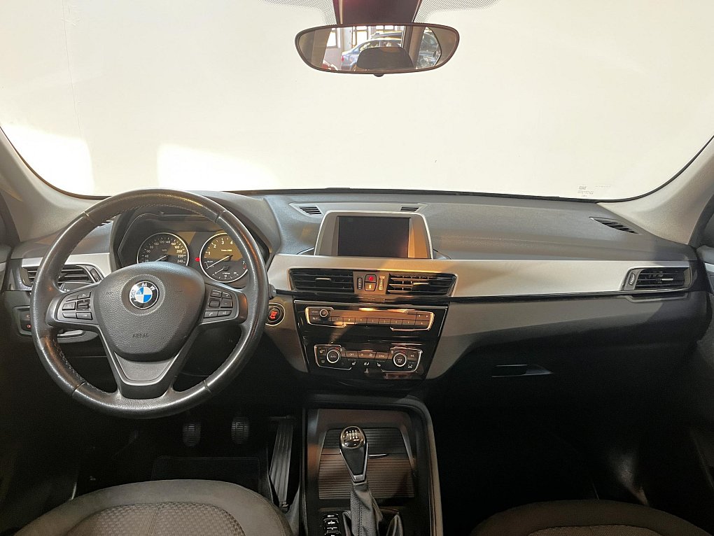 BMW X1 1.8i 
