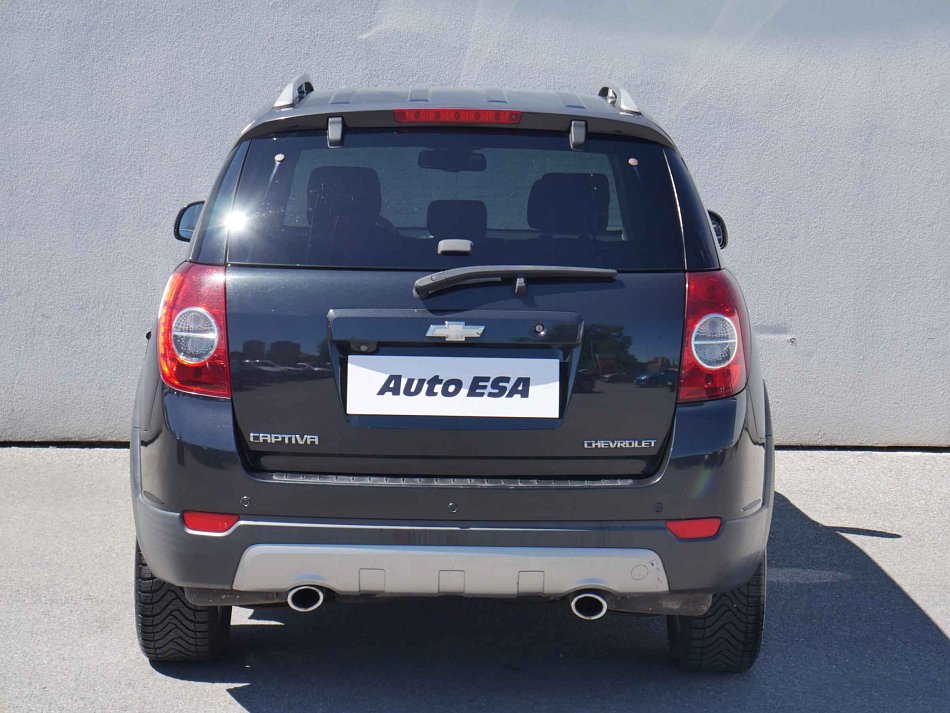 Chevrolet Captiva 2.4i  4x4, 7míst