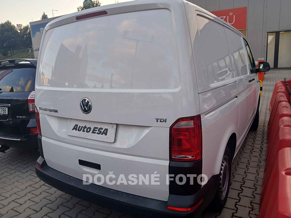 Volkswagen Transporter 2.0TDi 