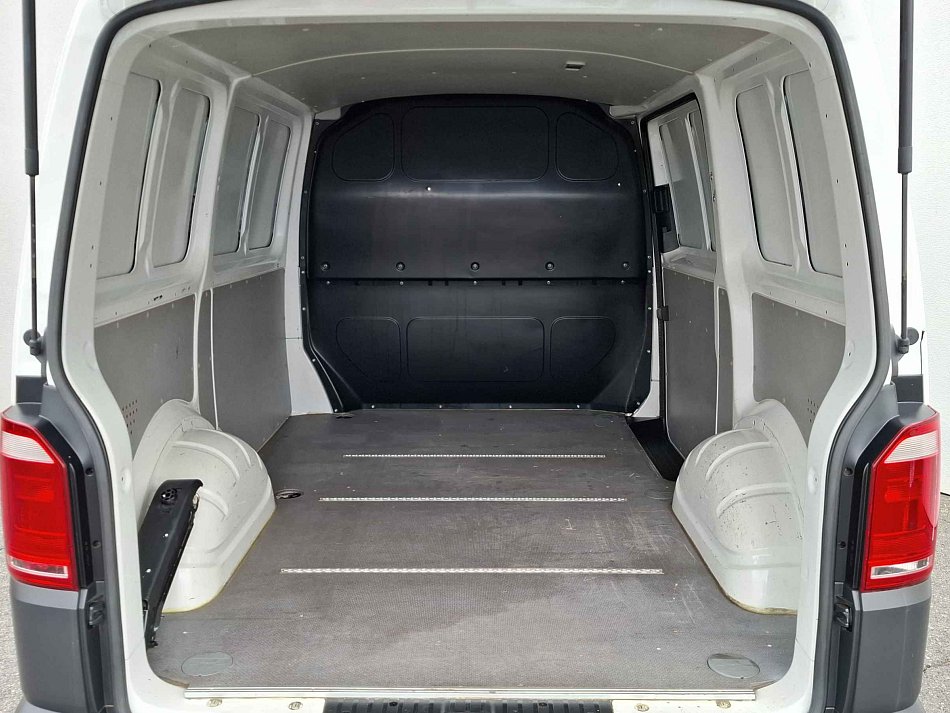 Volkswagen Transporter 2.0TDi 