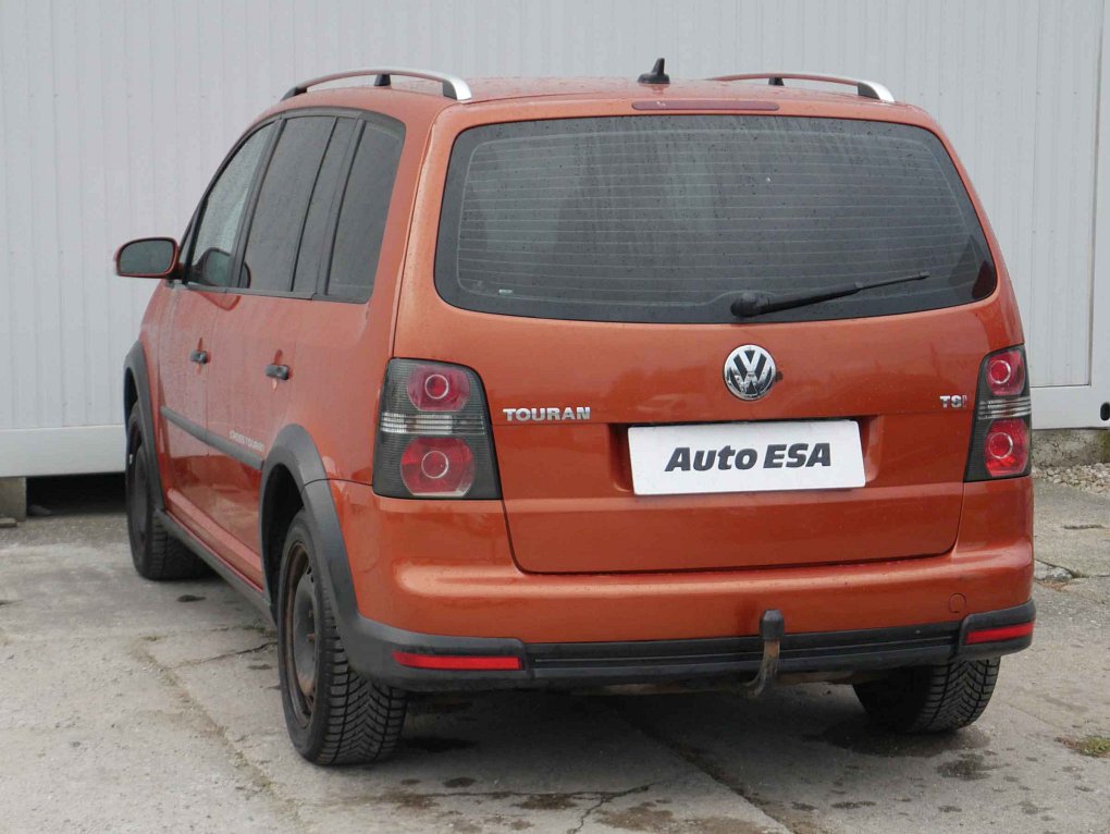 Volkswagen Touran 1.4TSi CROSS