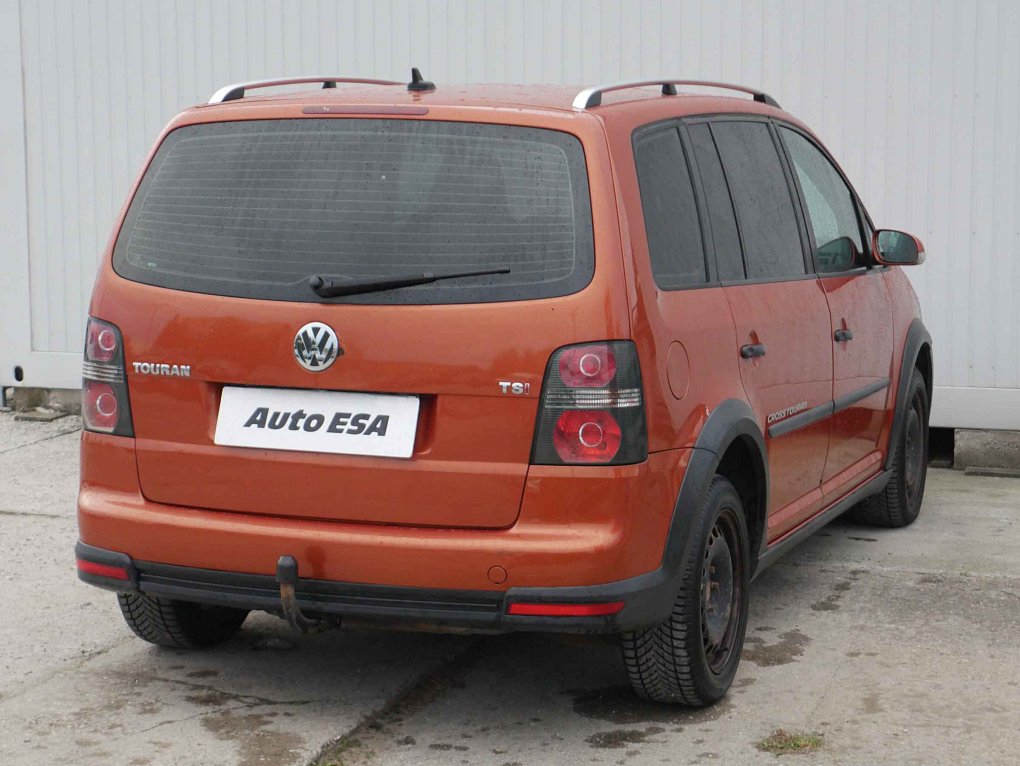 Volkswagen Touran 1.4TSi CROSS