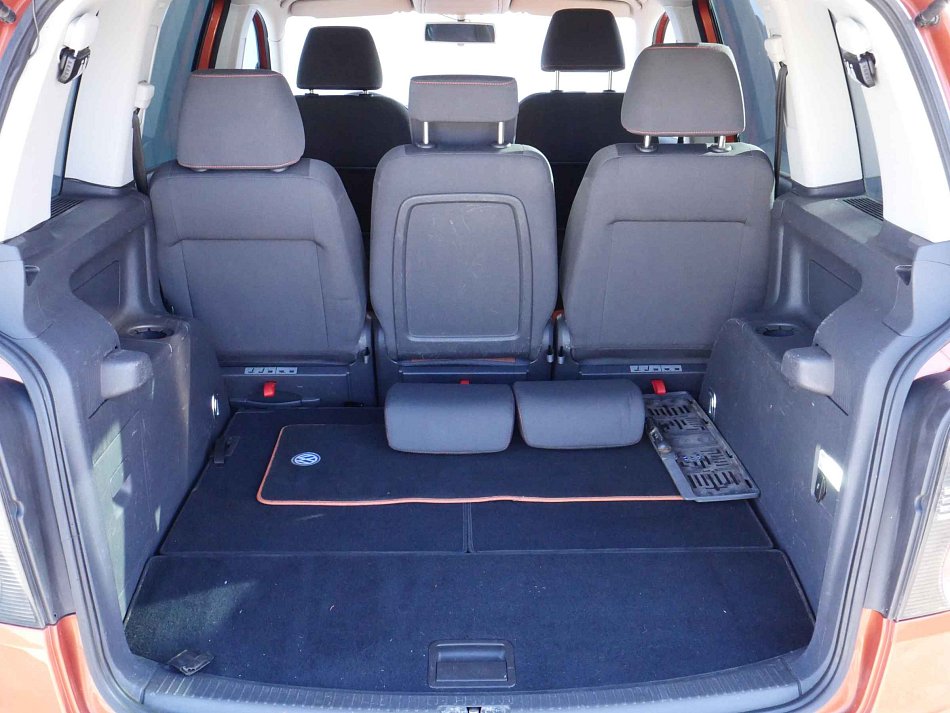 Volkswagen Touran 1.4TSi CROSS