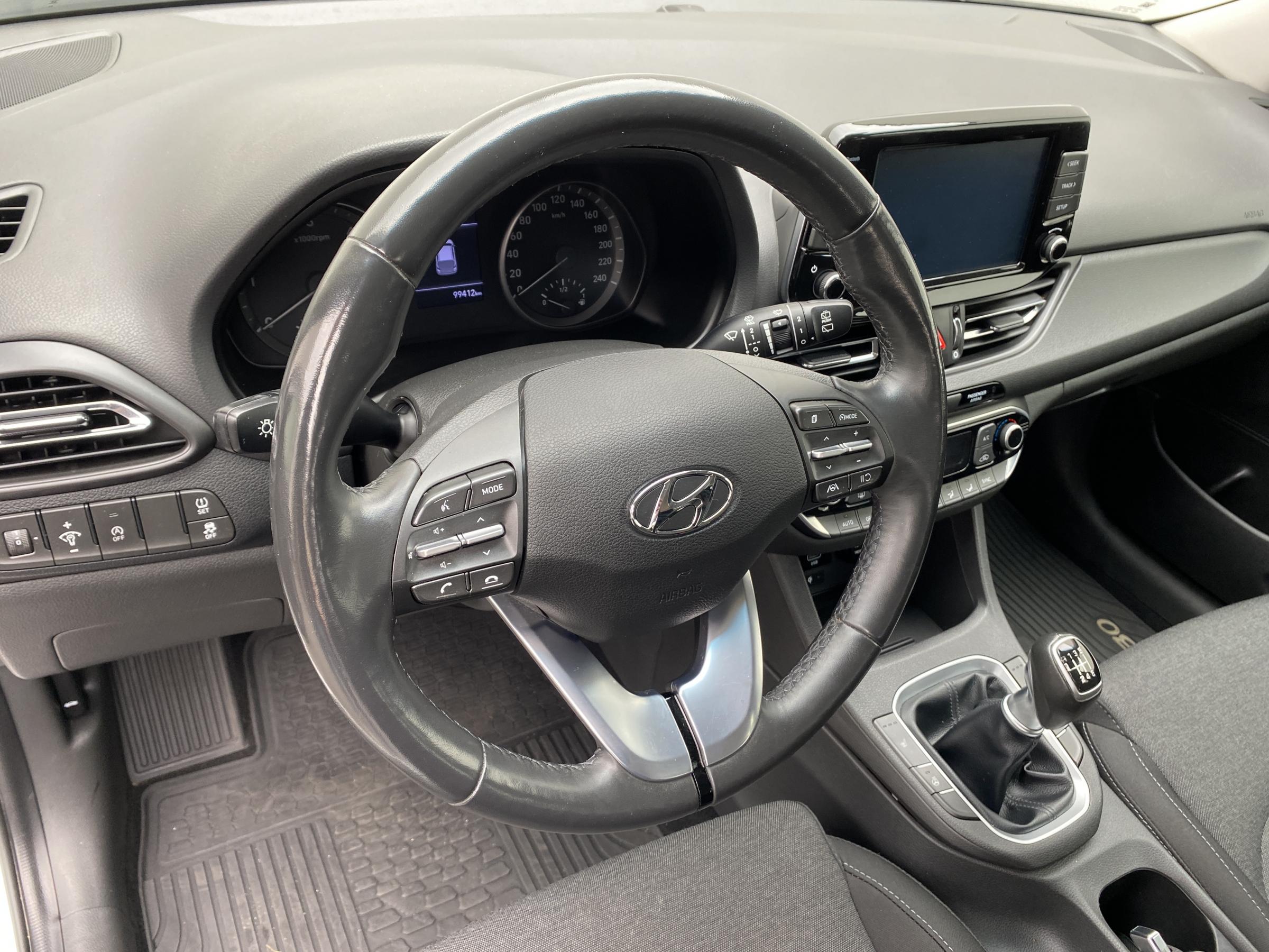 Hyundai i30, 2022 - pohled č. 13