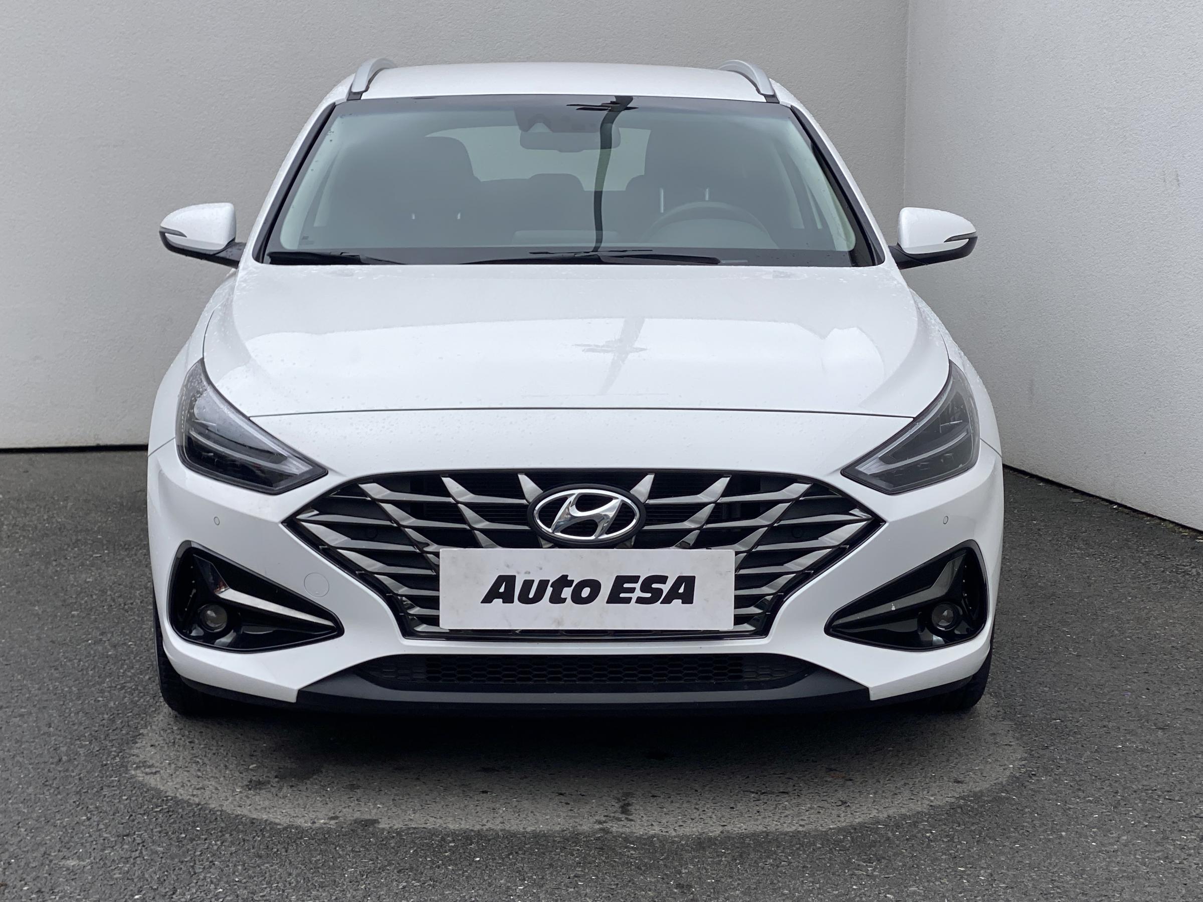 Hyundai i30, 2022 - pohled č. 2