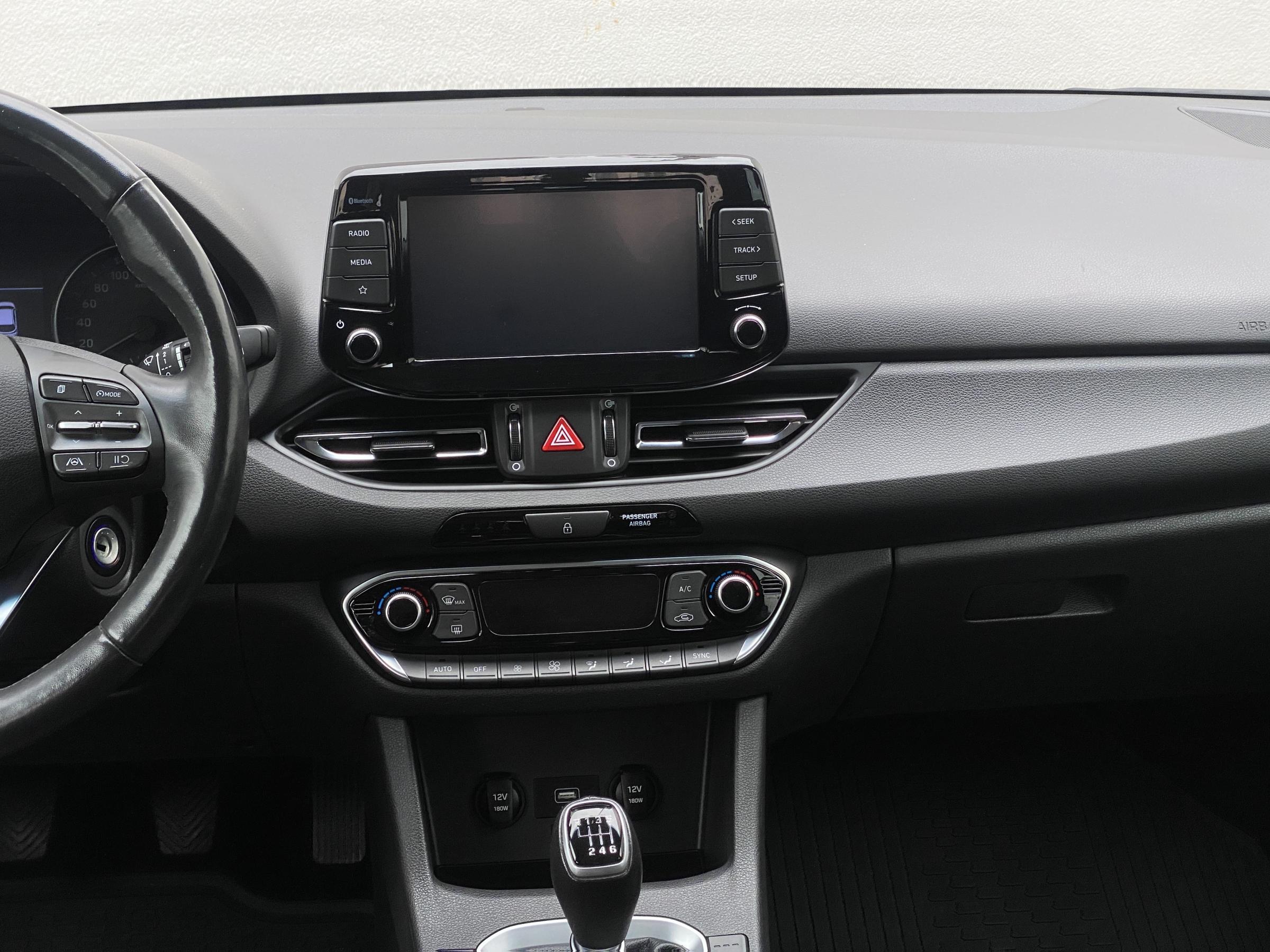 Hyundai i30, 2022 - pohled č. 9