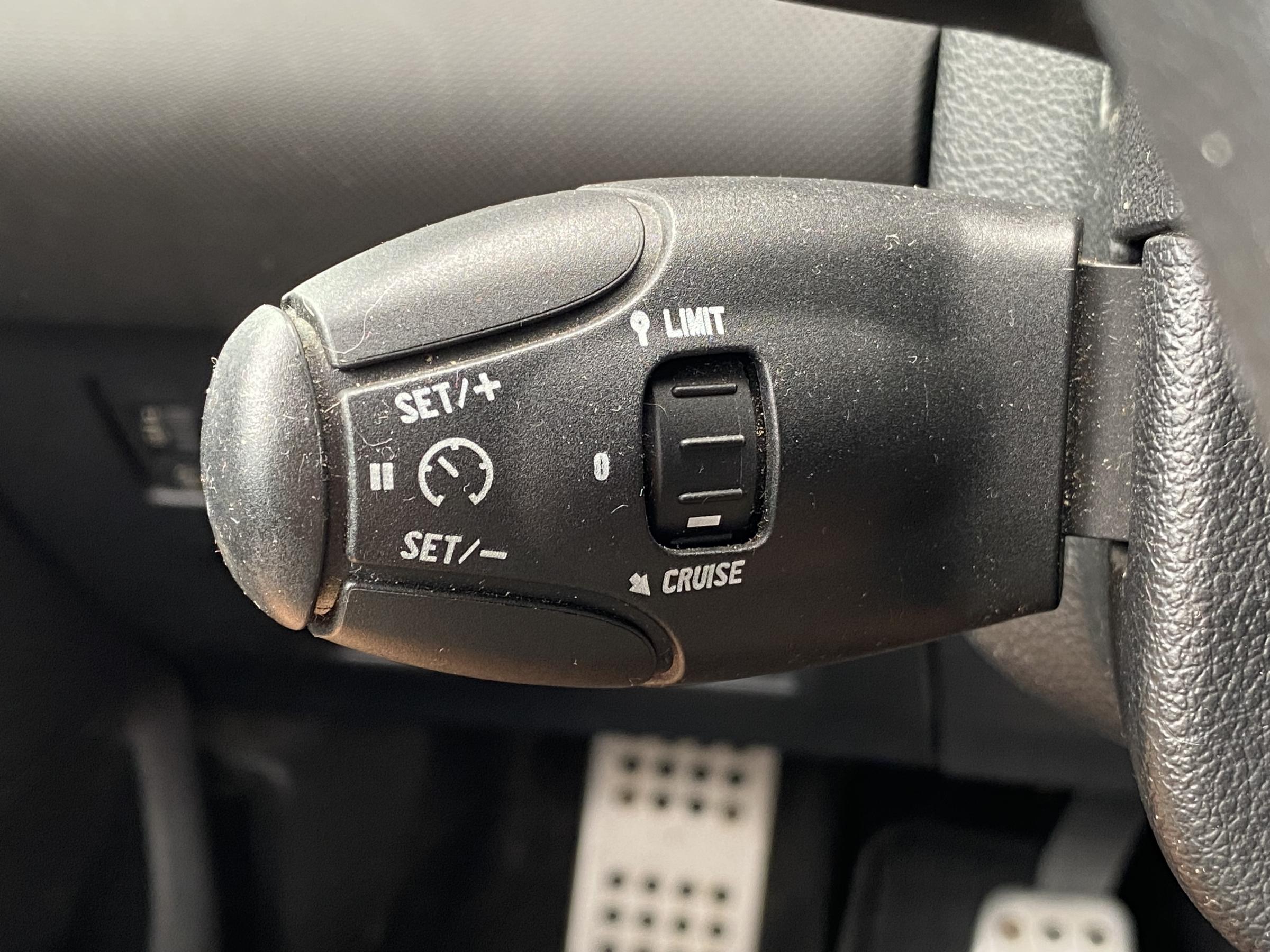 Peugeot 308, 2010 - pohled č. 16