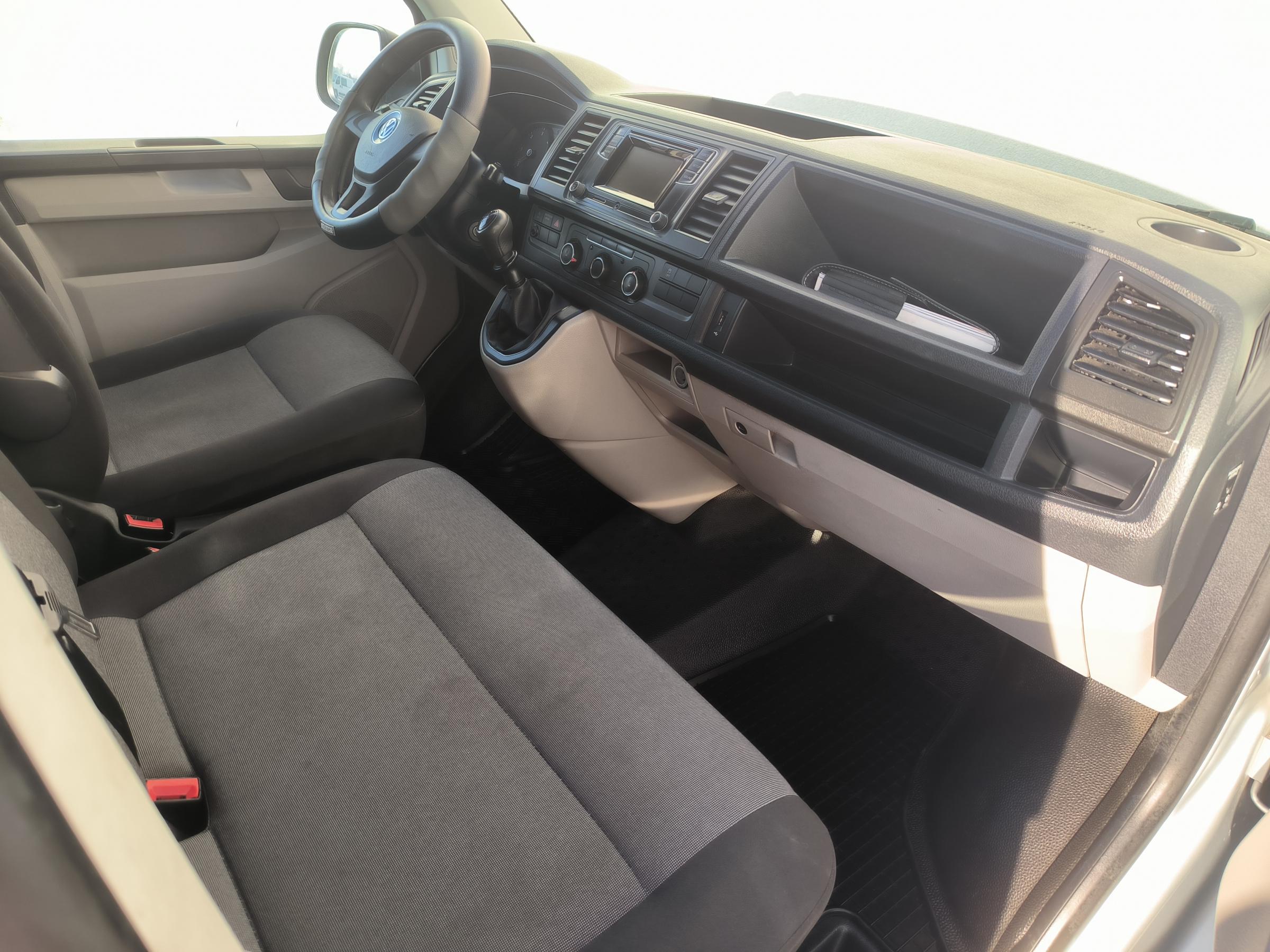 Volkswagen Transporter, 2019 - pohled č. 11