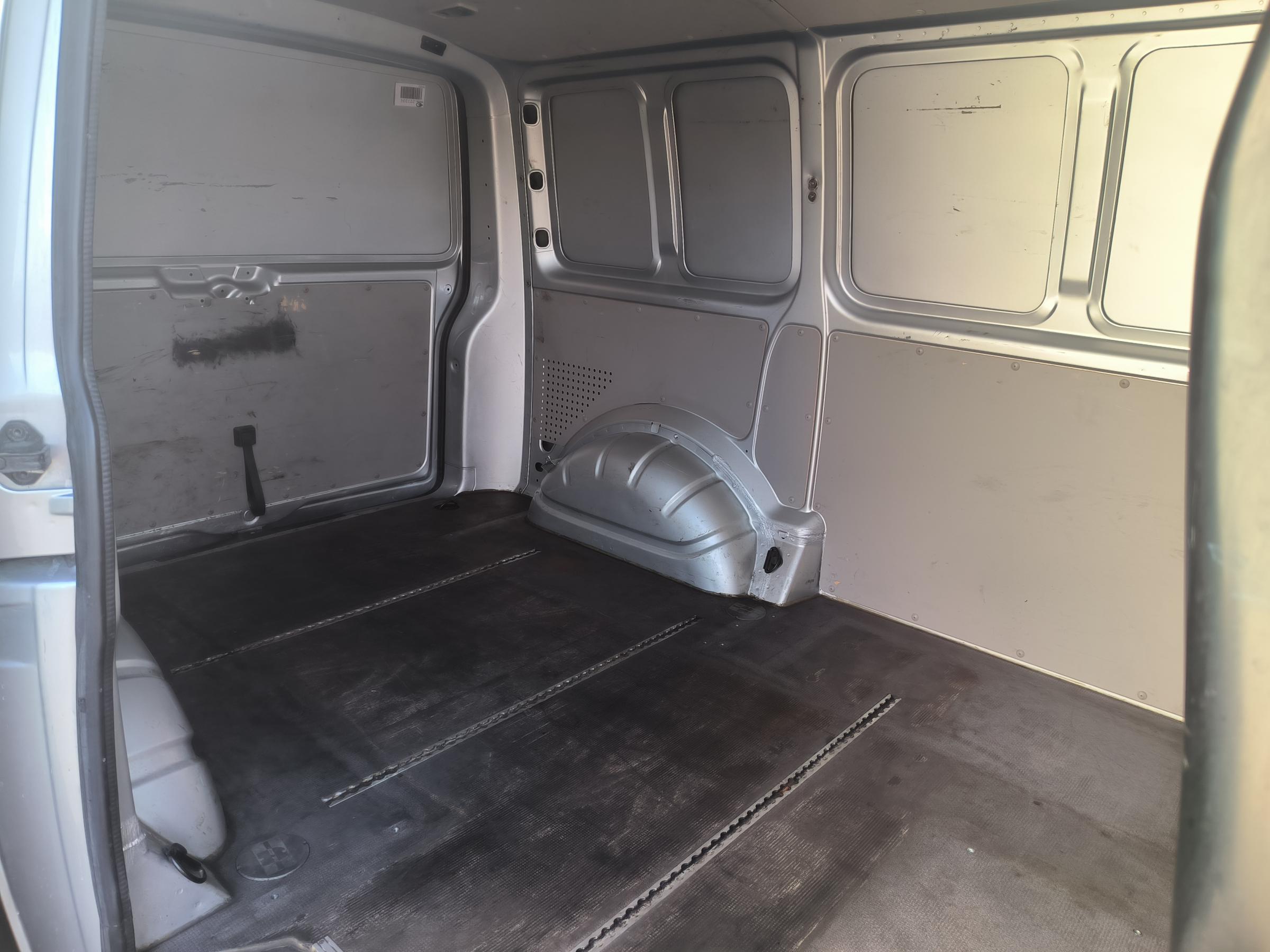 Volkswagen Transporter, 2019 - pohled č. 9