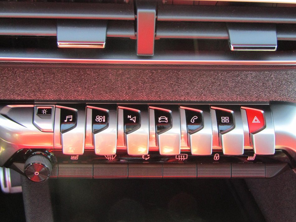 Peugeot 3008 1.6 TCe 