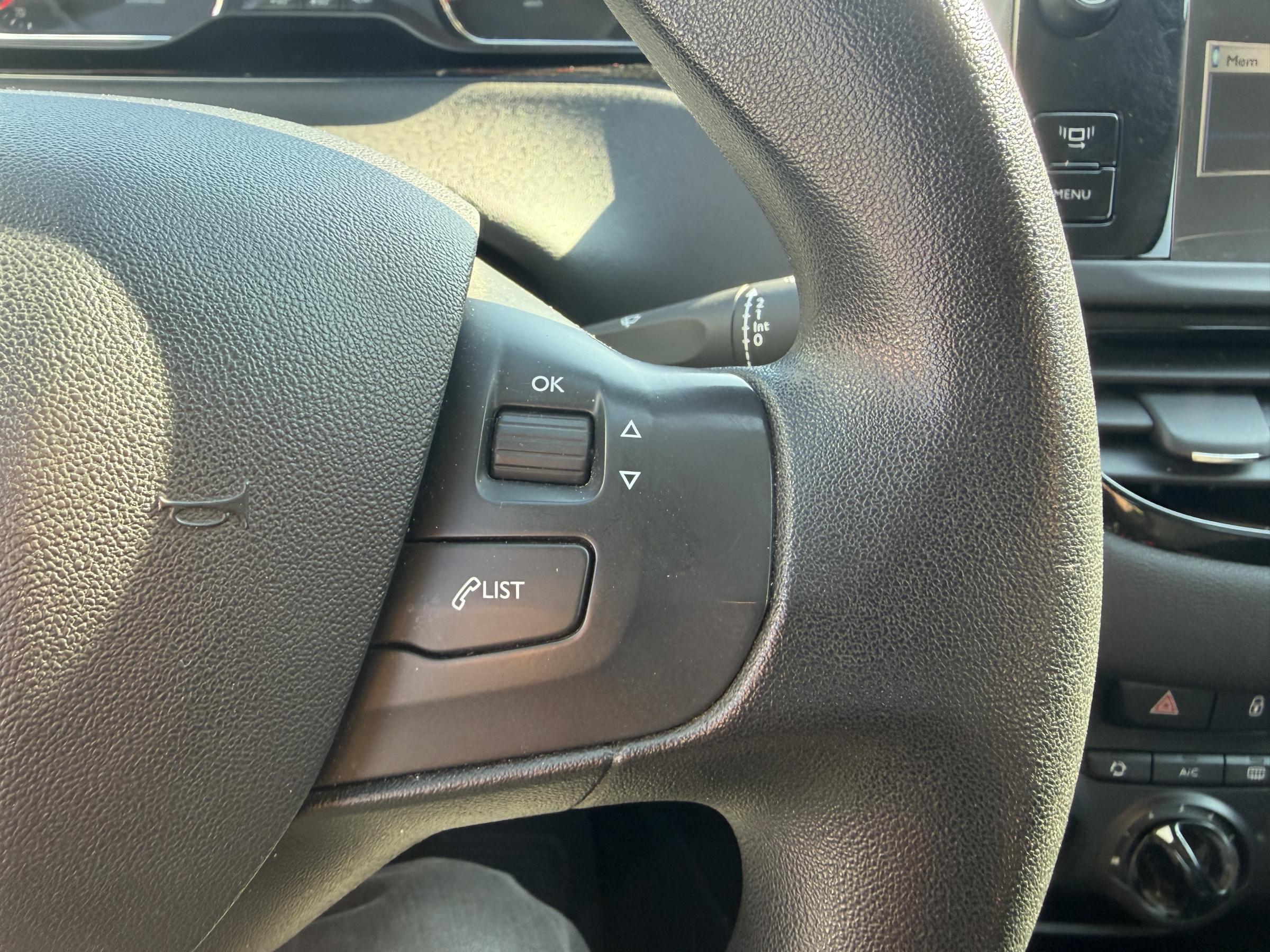 Peugeot 208, 2013 - pohled č. 11