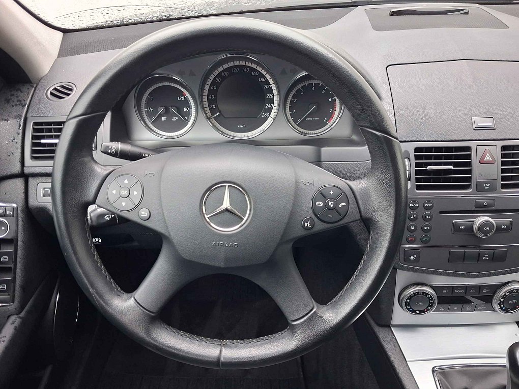Mercedes-Benz Třída C 1.6i  C180