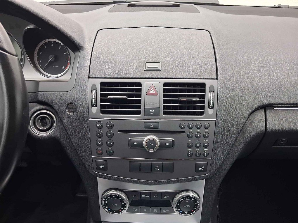 Mercedes-Benz Třída C 1.6i  C180