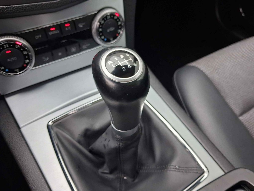 Mercedes-Benz Třída C 1.6i  C180