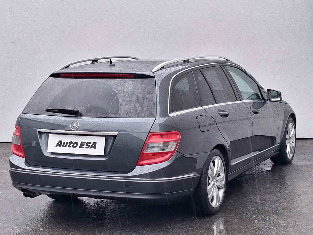 Mercedes-Benz Třída C 1.6i  C180
