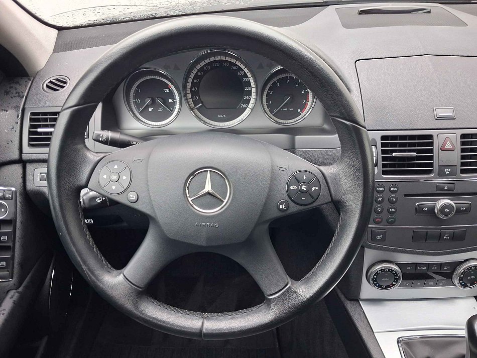 Mercedes-Benz Třída C 1.6i  C180