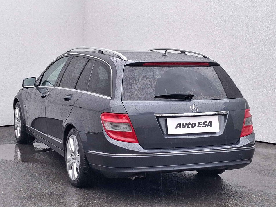 Mercedes-Benz Třída C 1.6i  C180