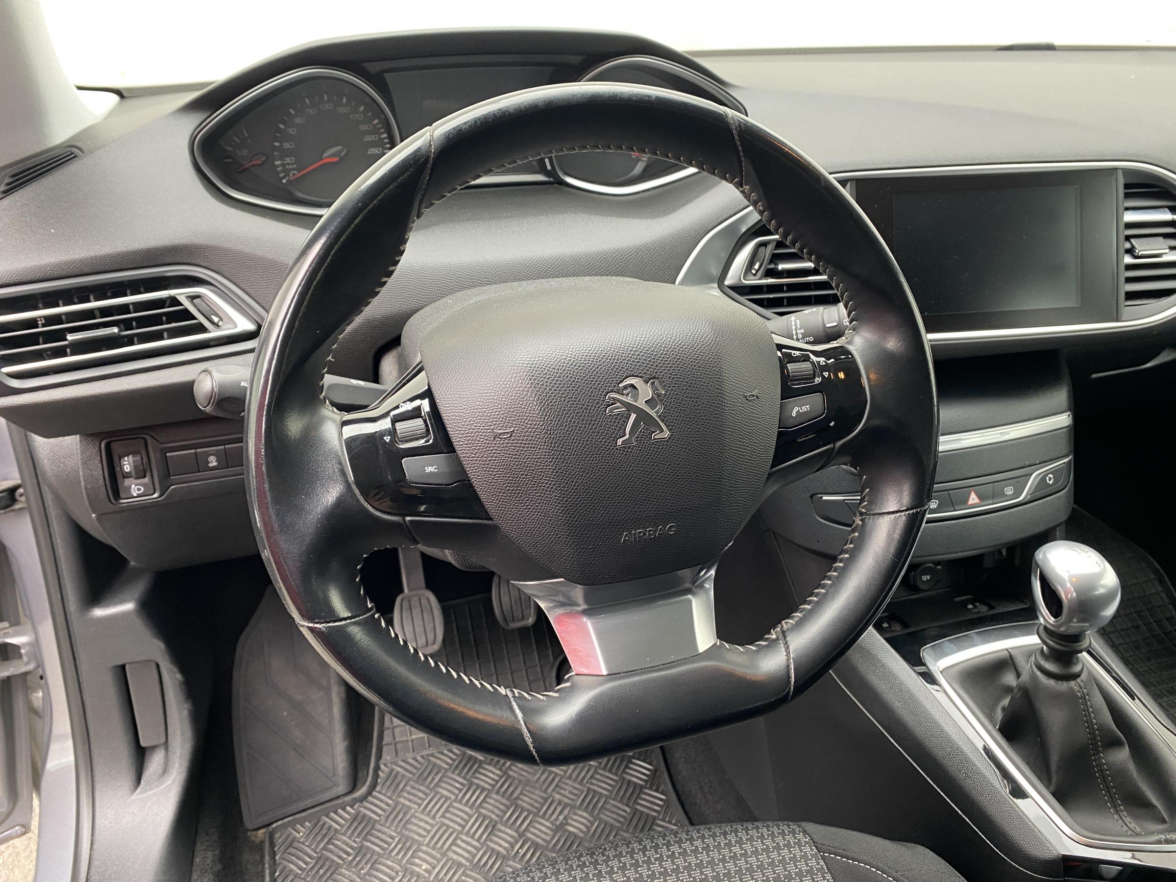 Peugeot 308, 2018 - pohled č. 14