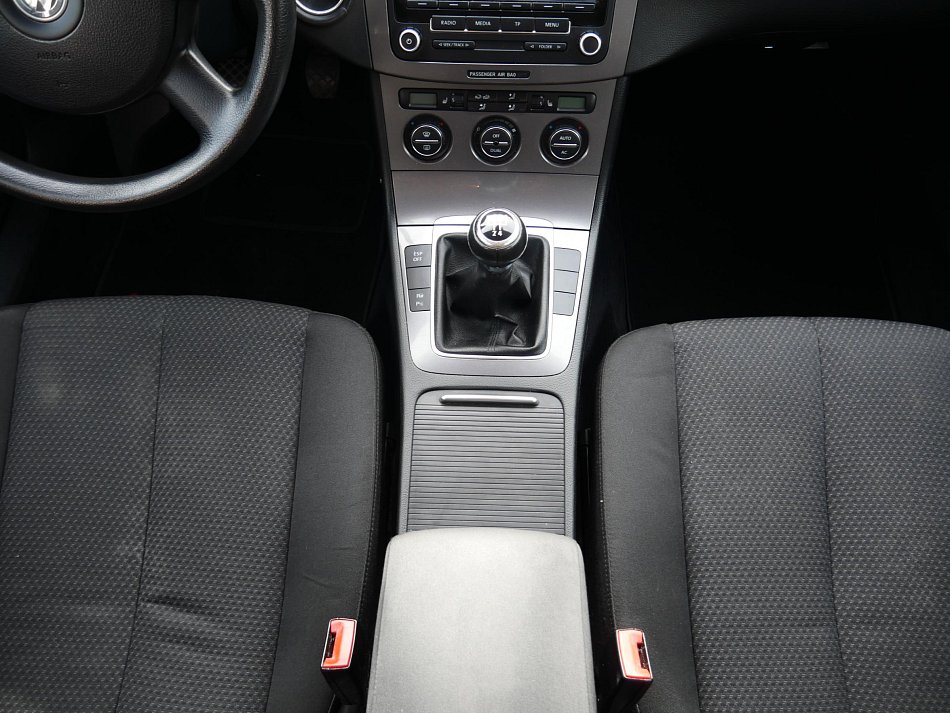 Volkswagen Passat 1.9TDi 