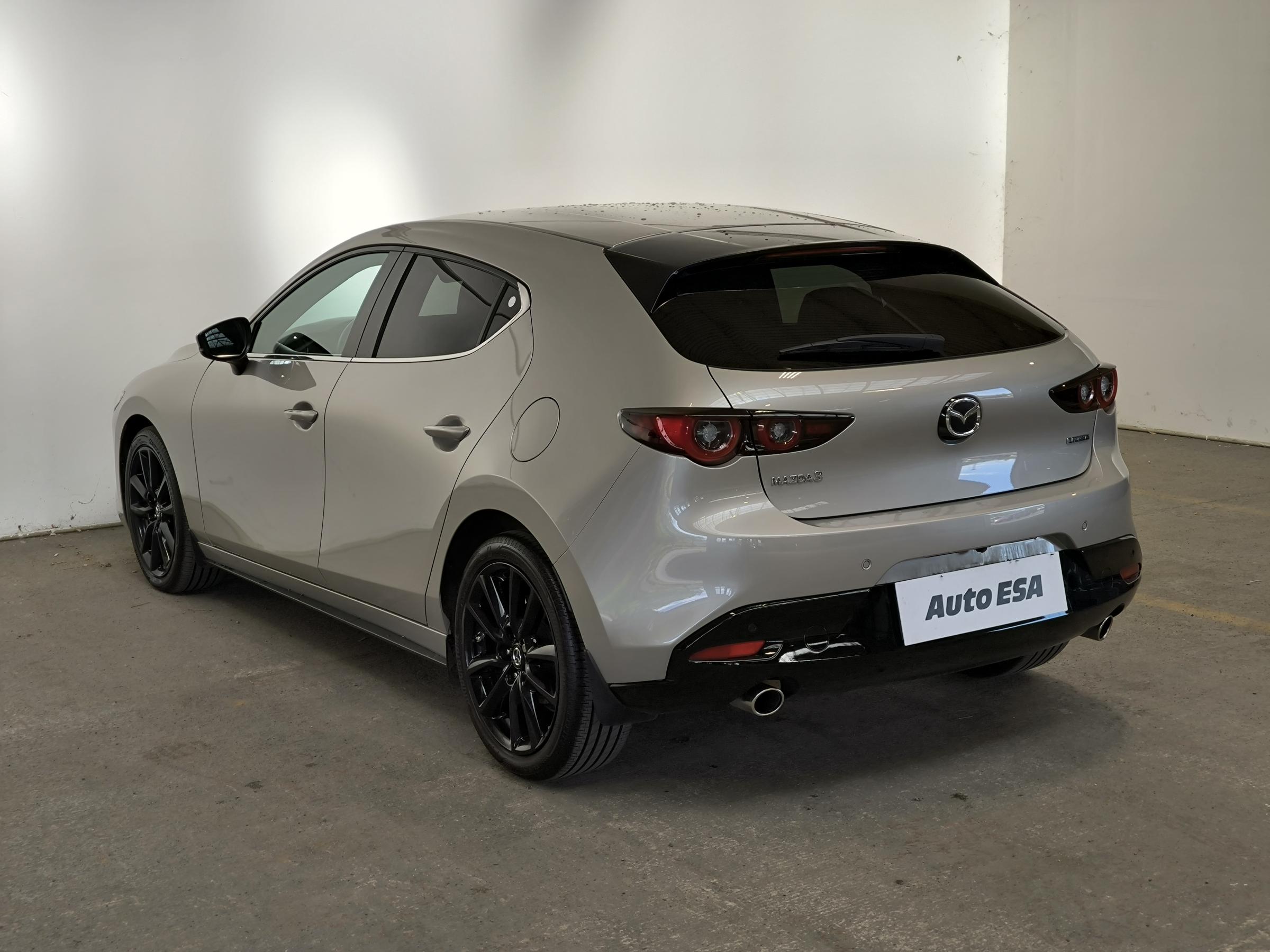 Mazda 3, 2022 - pohled č. 4