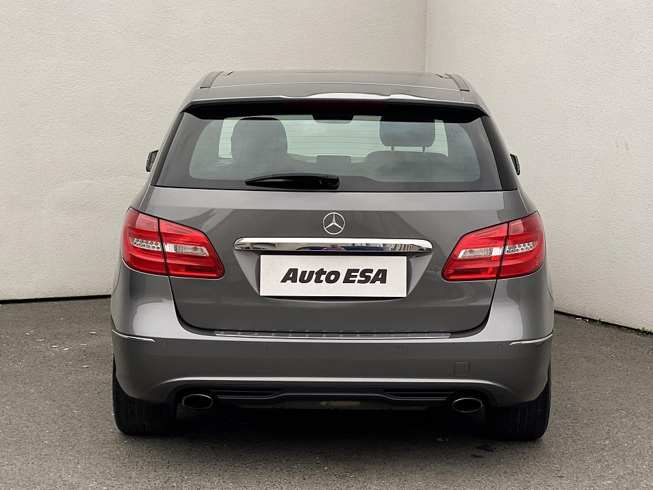 Mercedes-Benz Třída B 1.6i  180