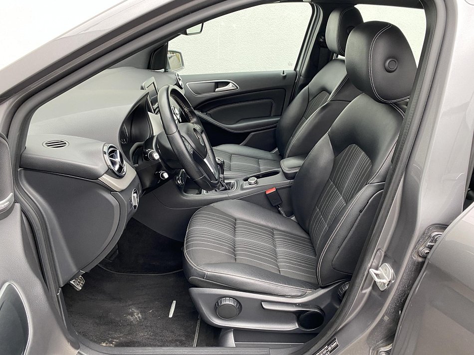 Mercedes-Benz Třída B 1.6i  180