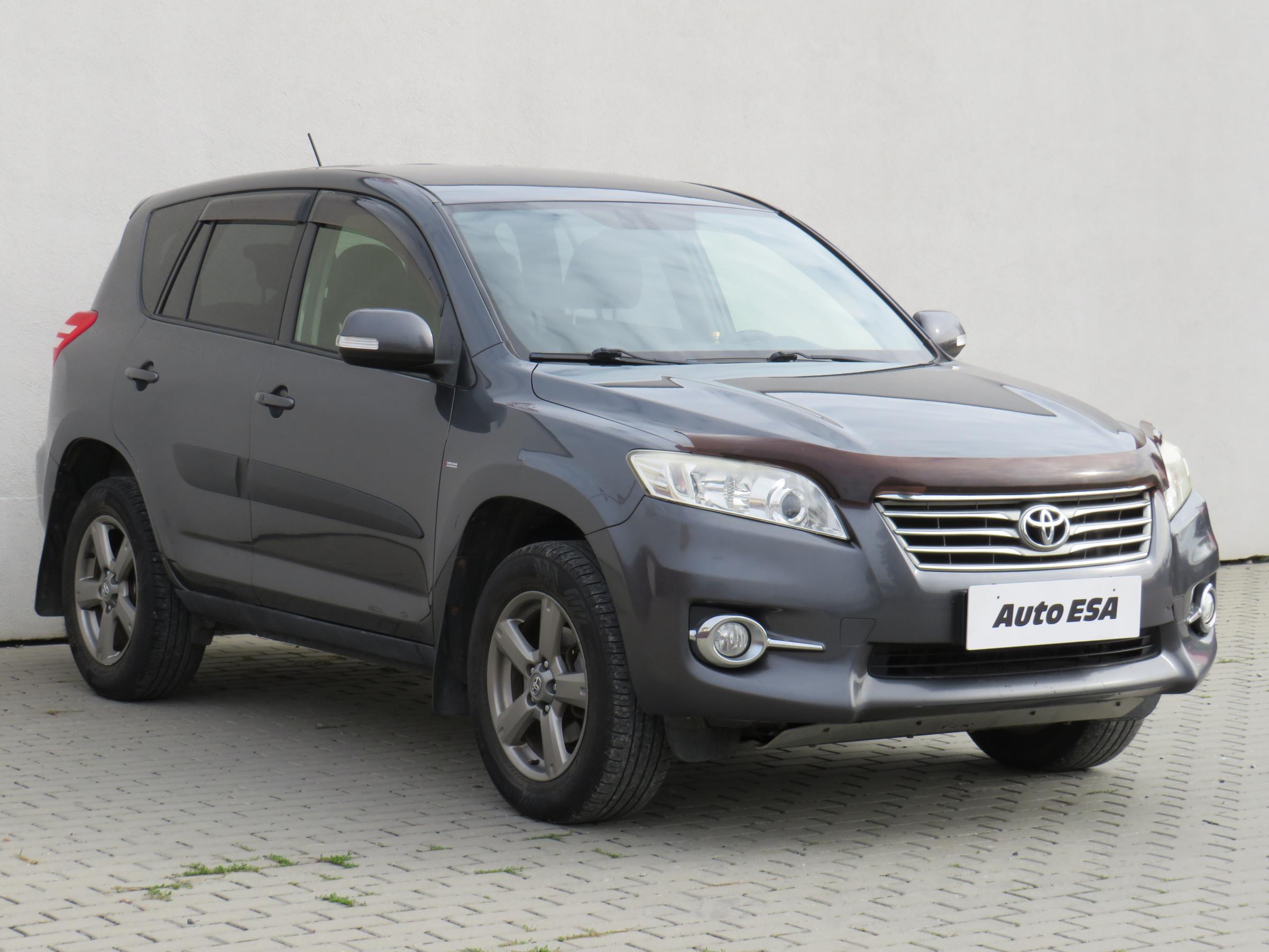 Toyota RAV4, 2012