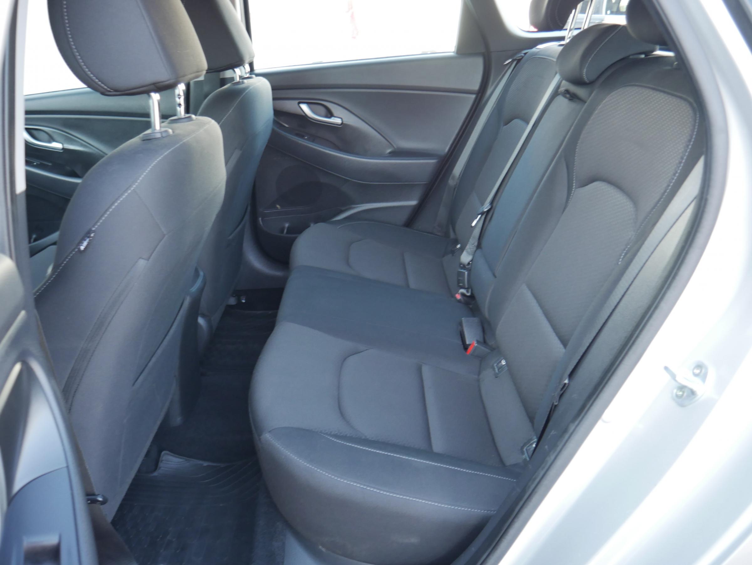 Hyundai i30, 2018 - pohled č. 10