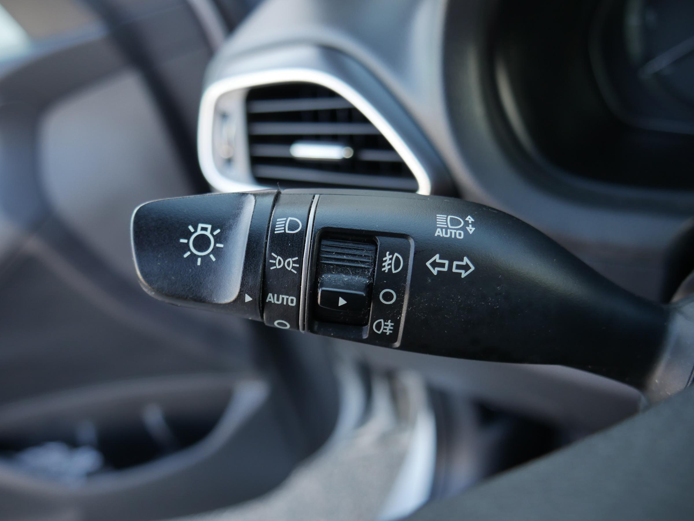 Hyundai i30, 2018 - pohled č. 14