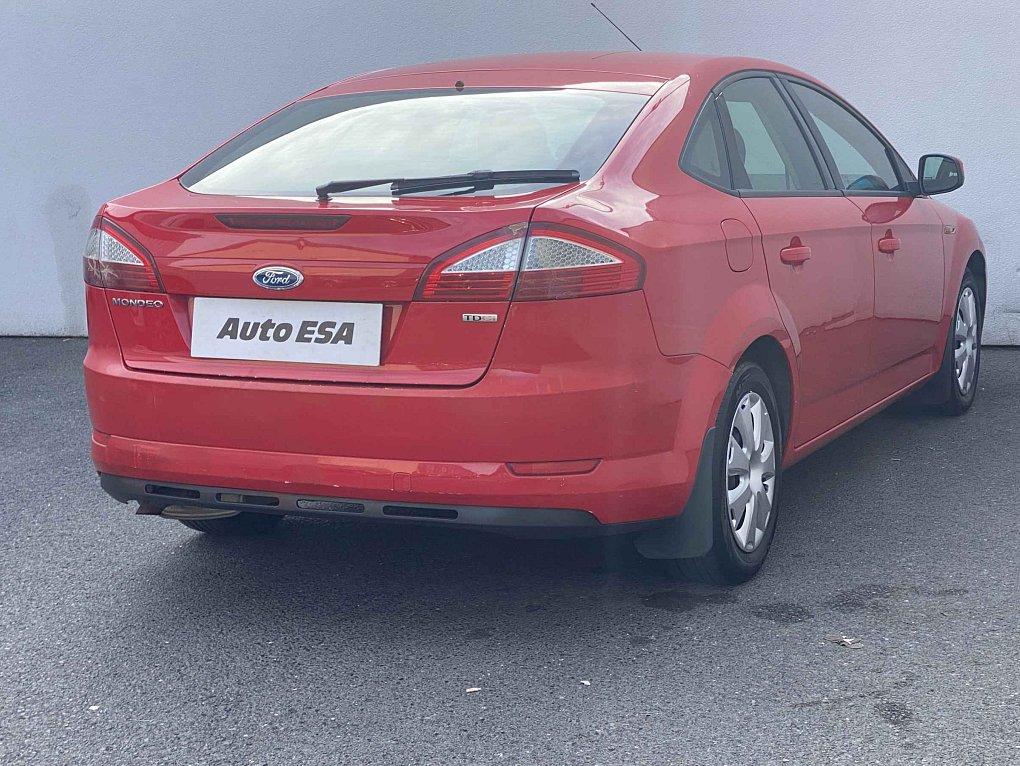 Ford Mondeo 1.8TDCi 