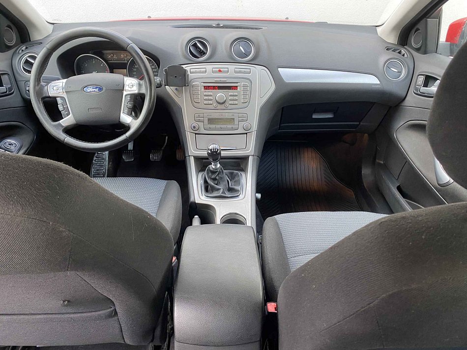 Ford Mondeo 1.8TDCi 