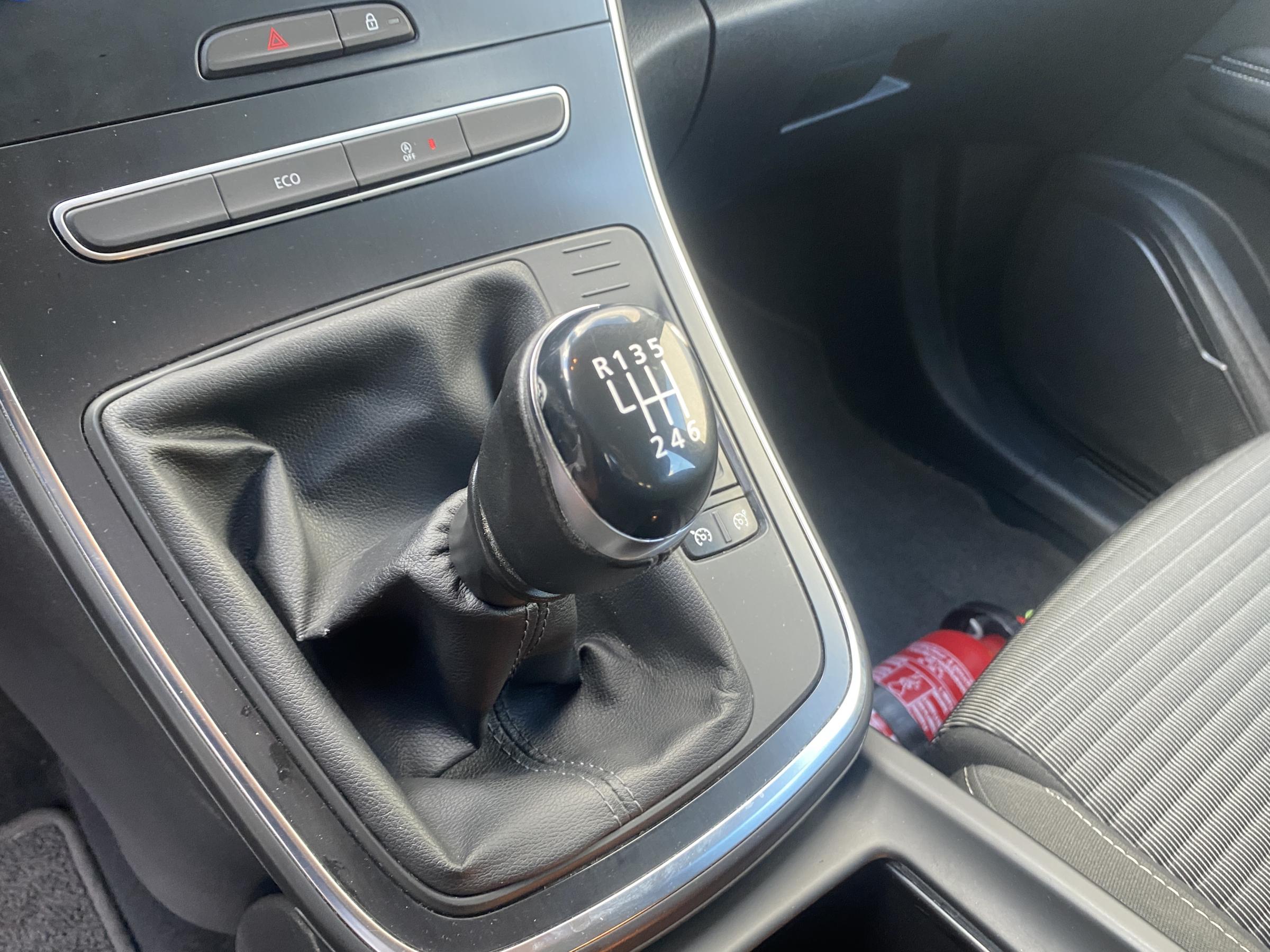 Renault Scénic, 2019 - pohled č. 17