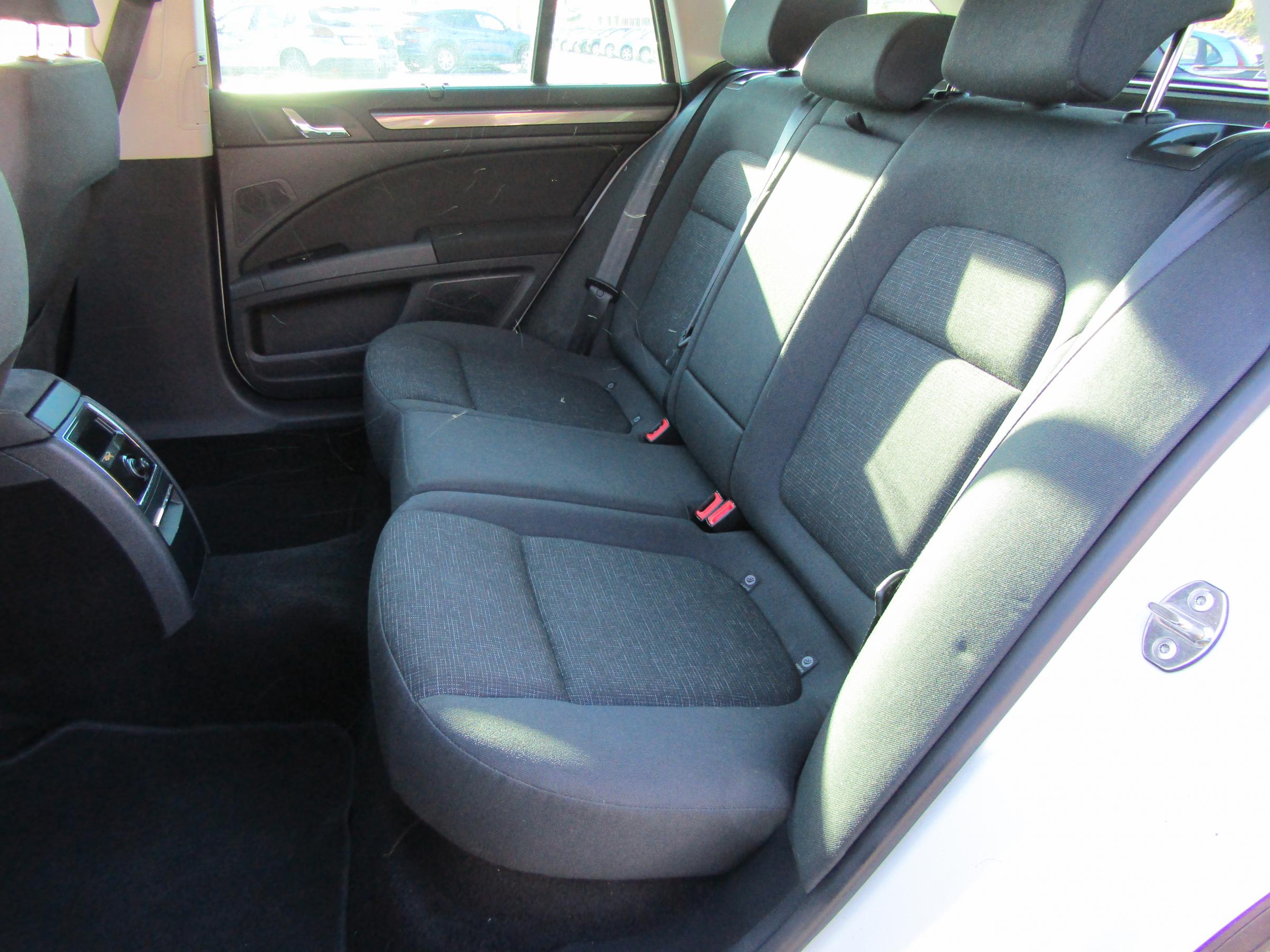 Škoda Superb II, 2015 - pohled č. 10