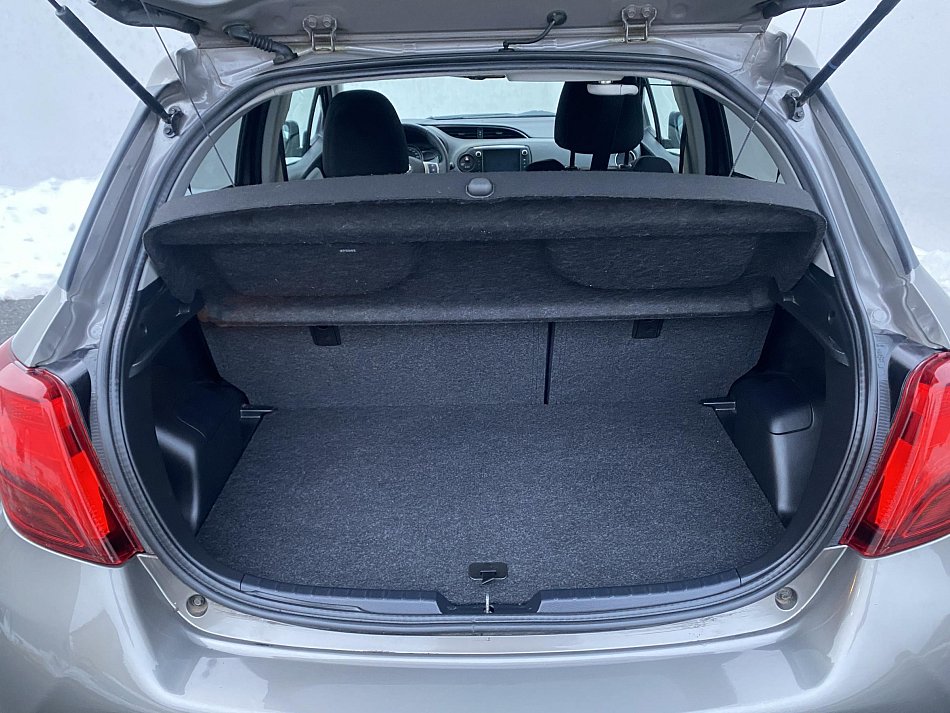 Toyota Yaris 1.4 VVT-i Dynamic