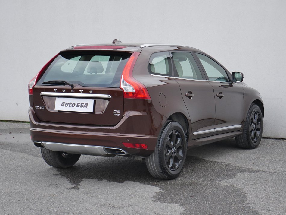 Volvo XC60 2.4 D5 Summum AWD