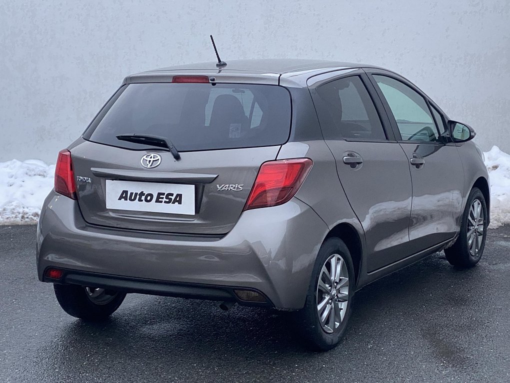 Toyota Yaris 1.4 VVT-i Dynamic