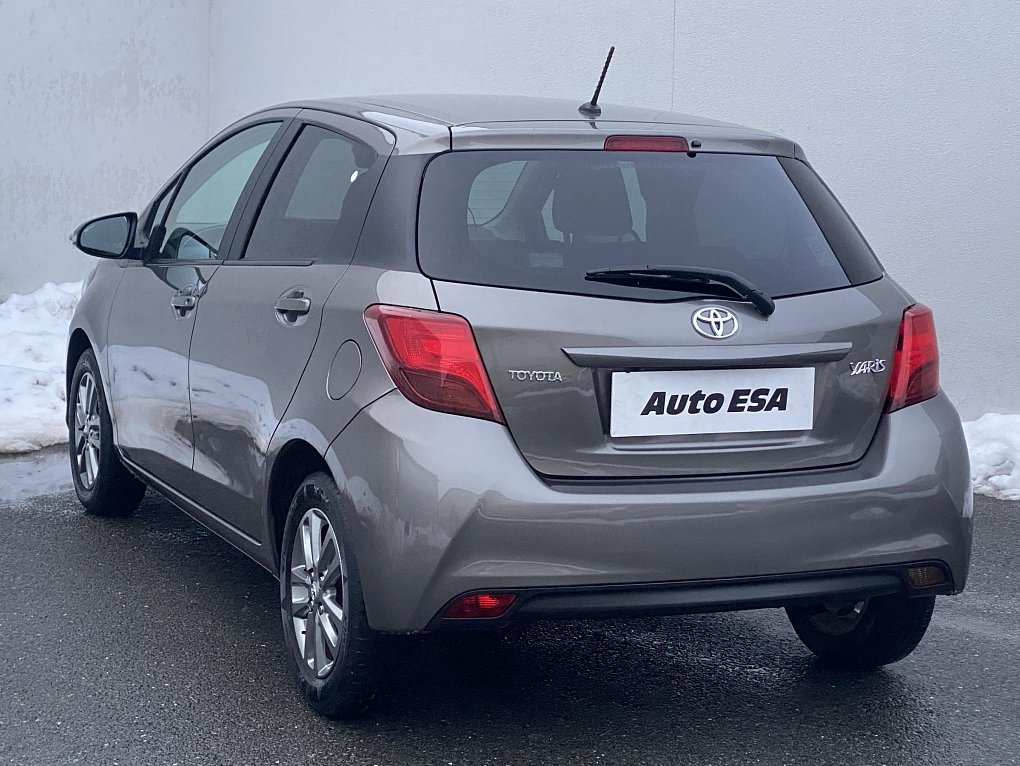 Toyota Yaris 1.4 VVT-i Dynamic