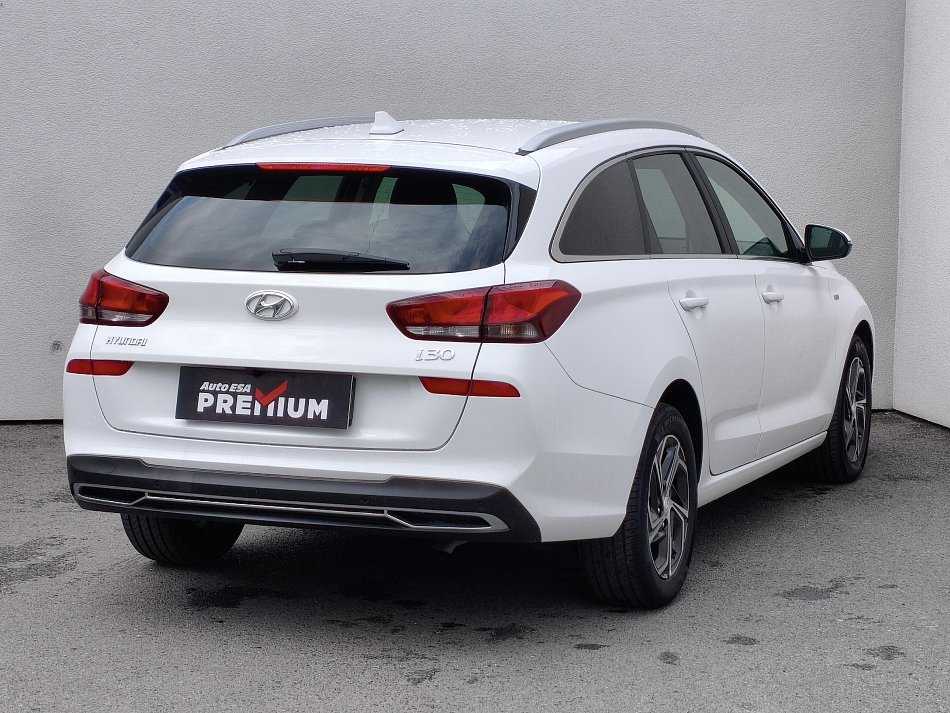 Hyundai I30 1.5 DPi Smart