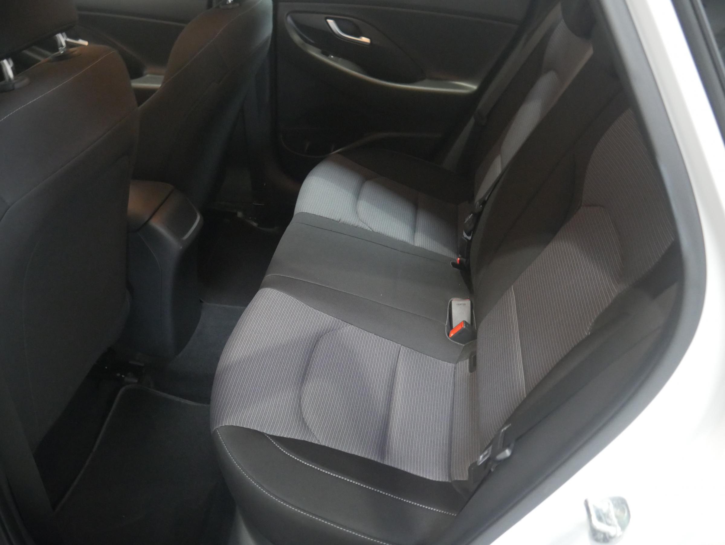 Hyundai i30, 2021 - pohled č. 11