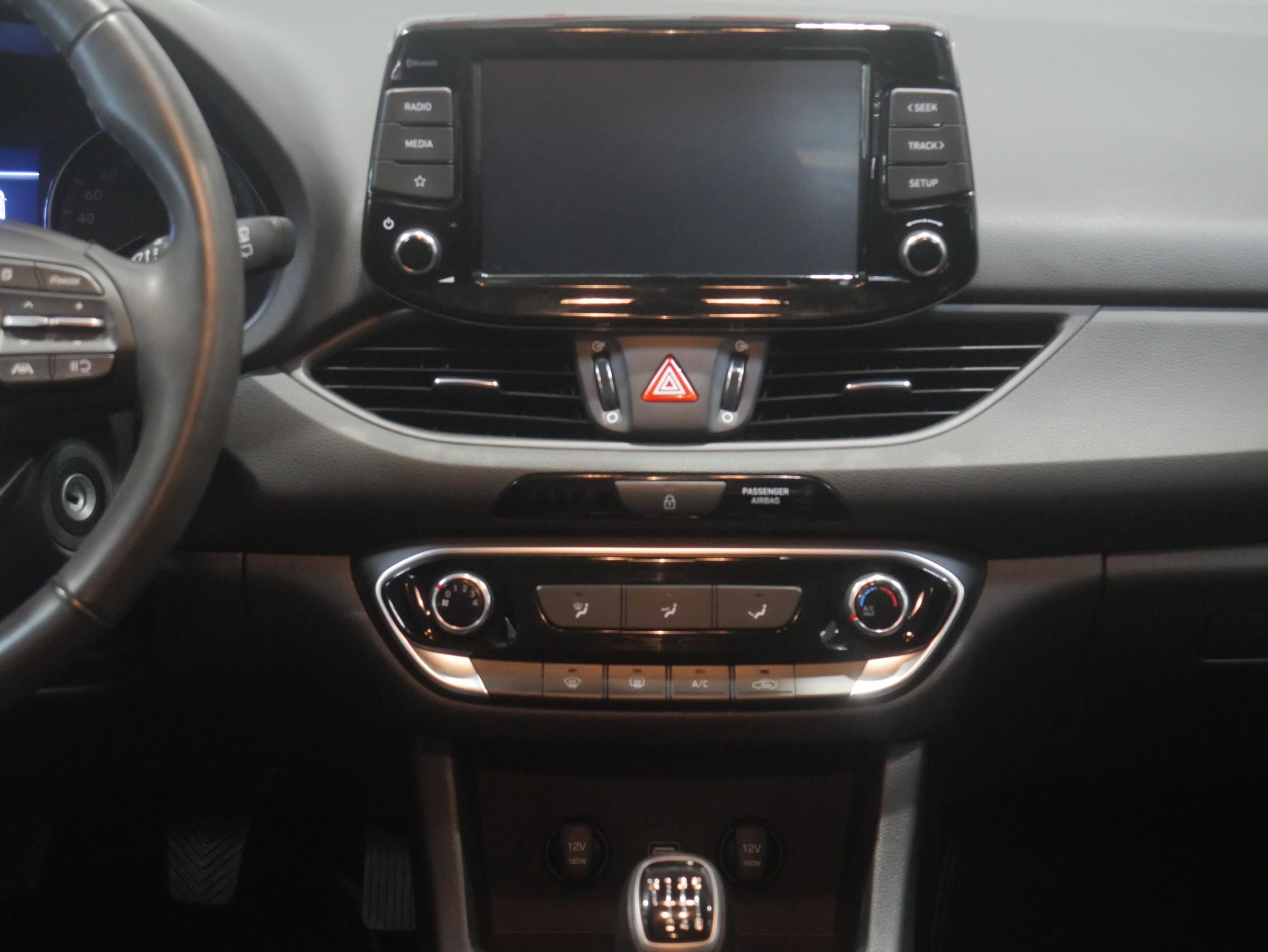 Hyundai i30, 2021 - pohled č. 9