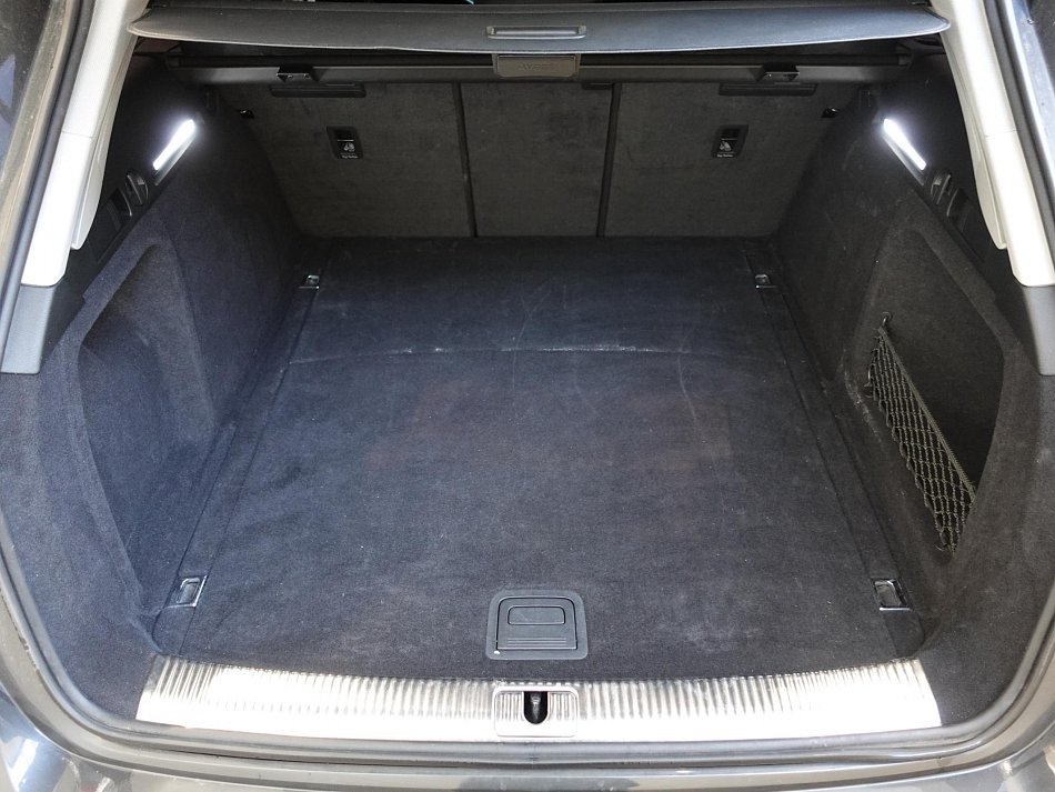 Audi A4 2.0TDi  Avant